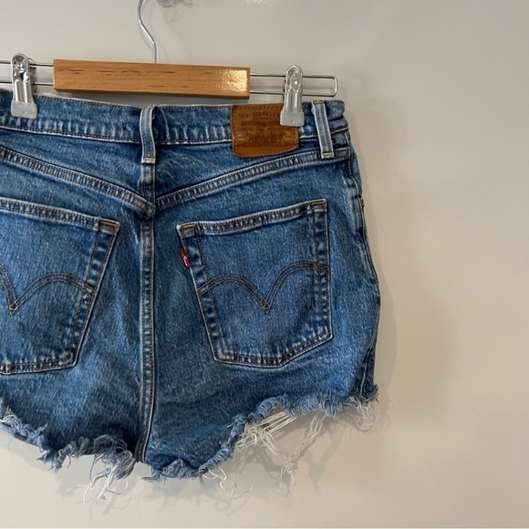 Levi's Ribcage Cutoff Denim Short Charleston Erosion - Picture 3 of 12